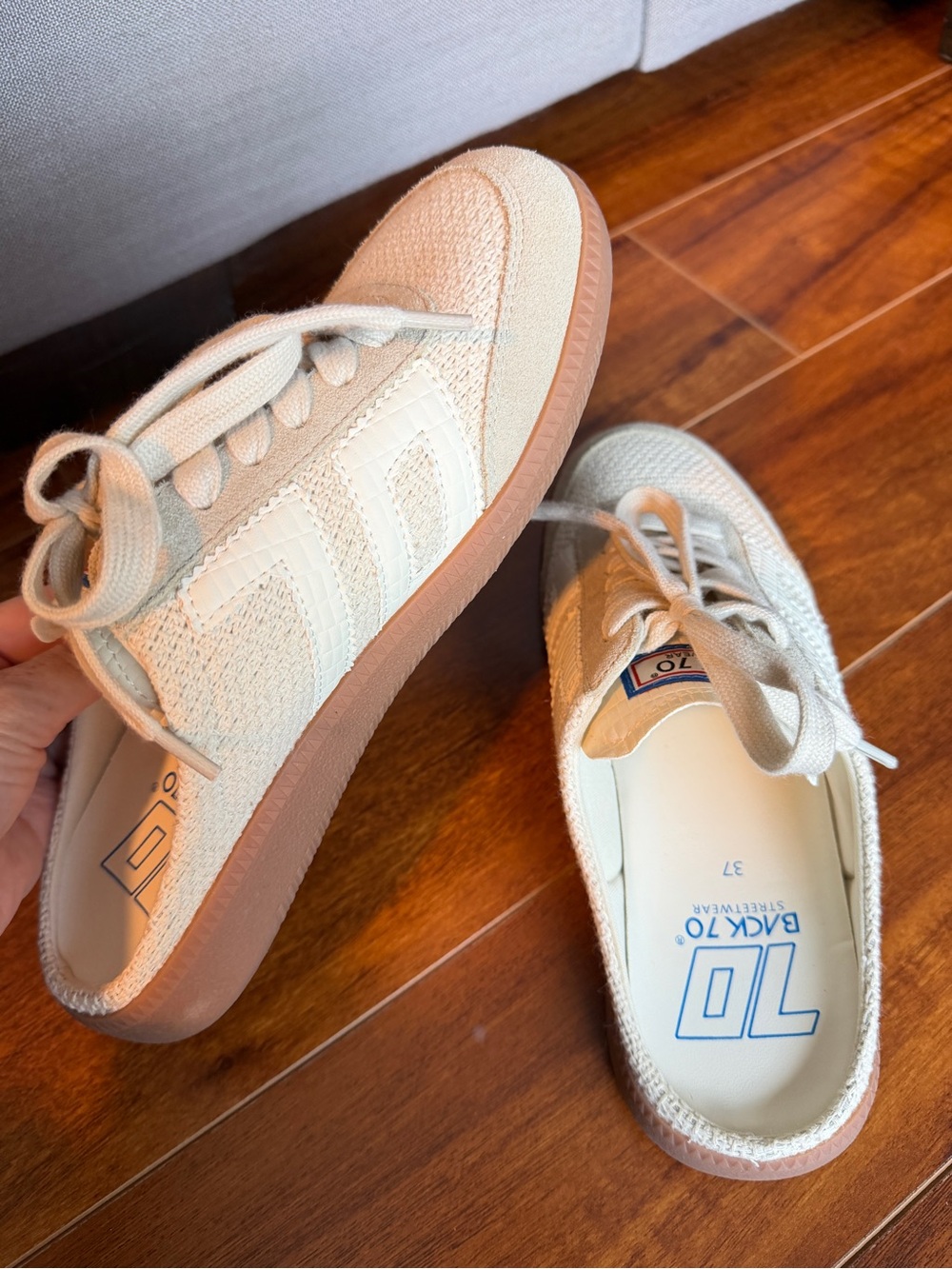 Back to 70s Cream Lace-Up Women's Sneakers